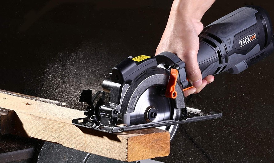 نکات ایمنی هنگام کار با پیچ متری